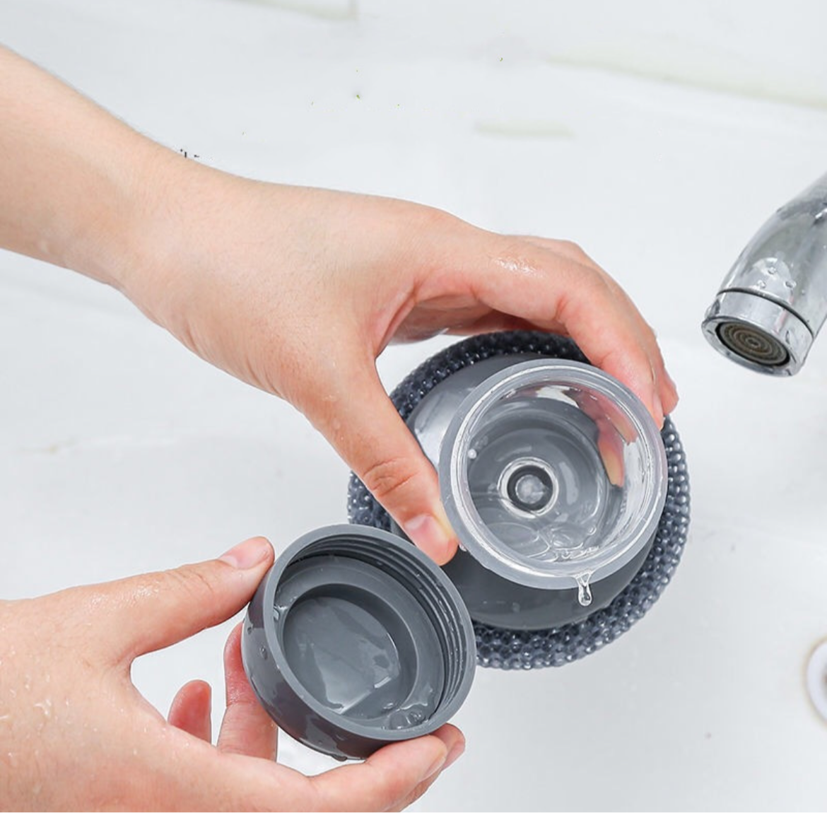 Kitchen Soap Dispensing Palm Brush Cleaner Push-type Brush Kitchen Detergent Tools